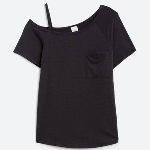 NWT Kaileigh Open Shoulder Knit Top